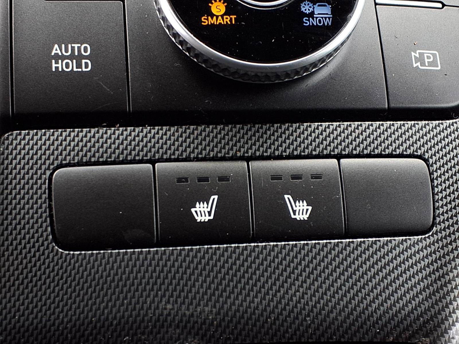 Used 2023 Hyundai Santa Fe SEL image 3