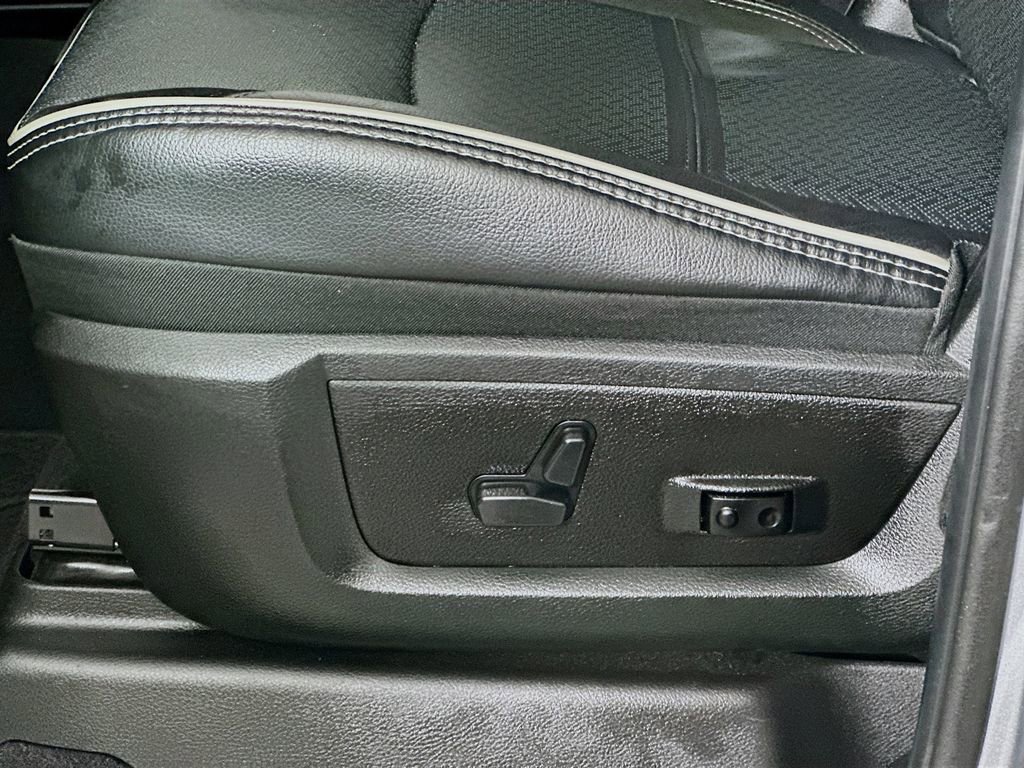 Used 2024 RAM 2500 Laramie image 22