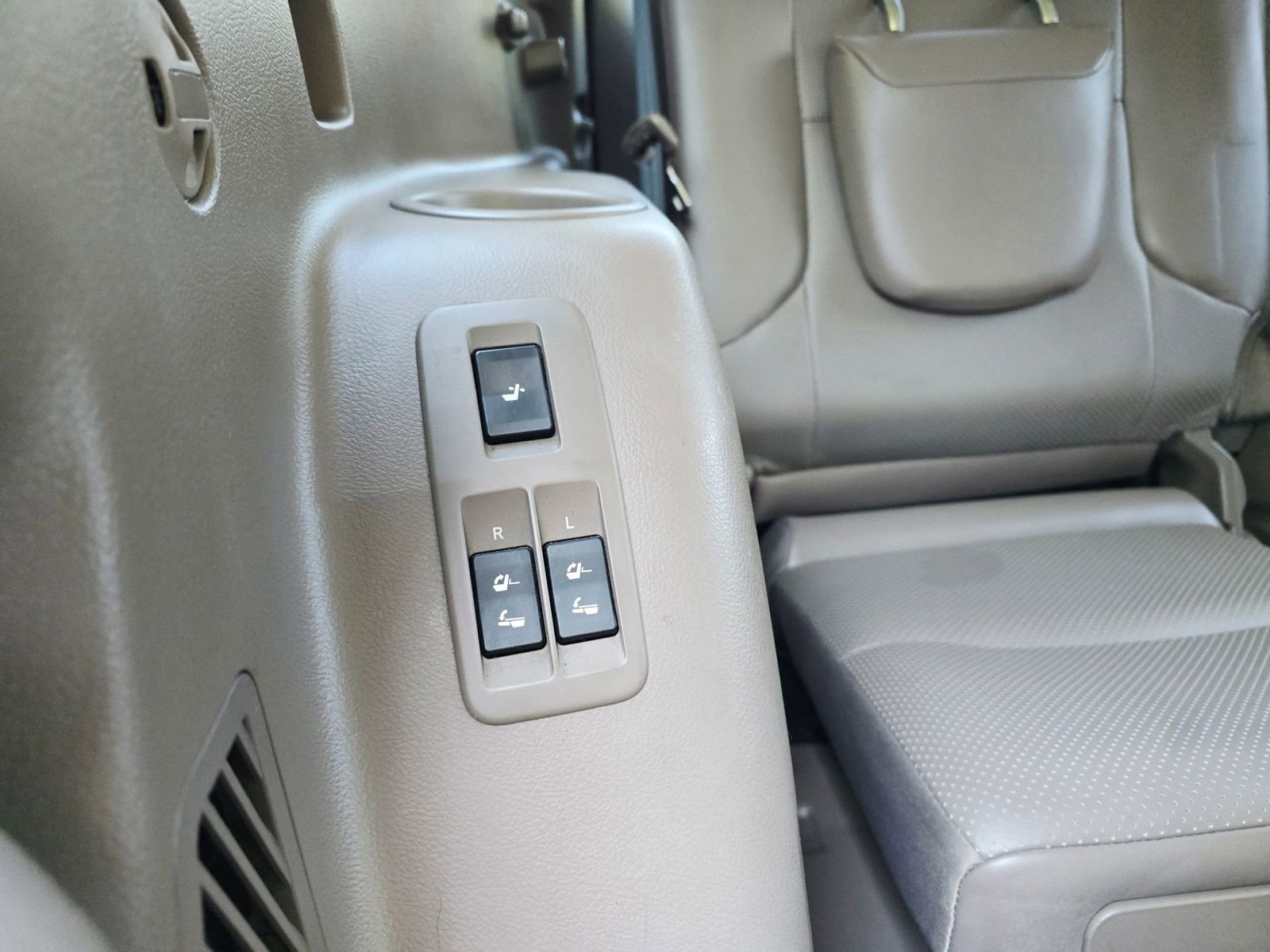 Used 2011 Lexus GX 460 Premium image 41