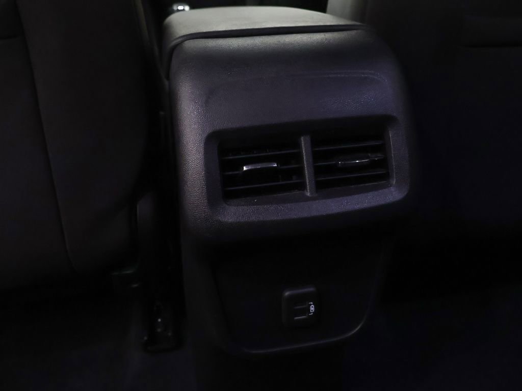 Used 2021 Chevrolet Equinox LT FWD image 41