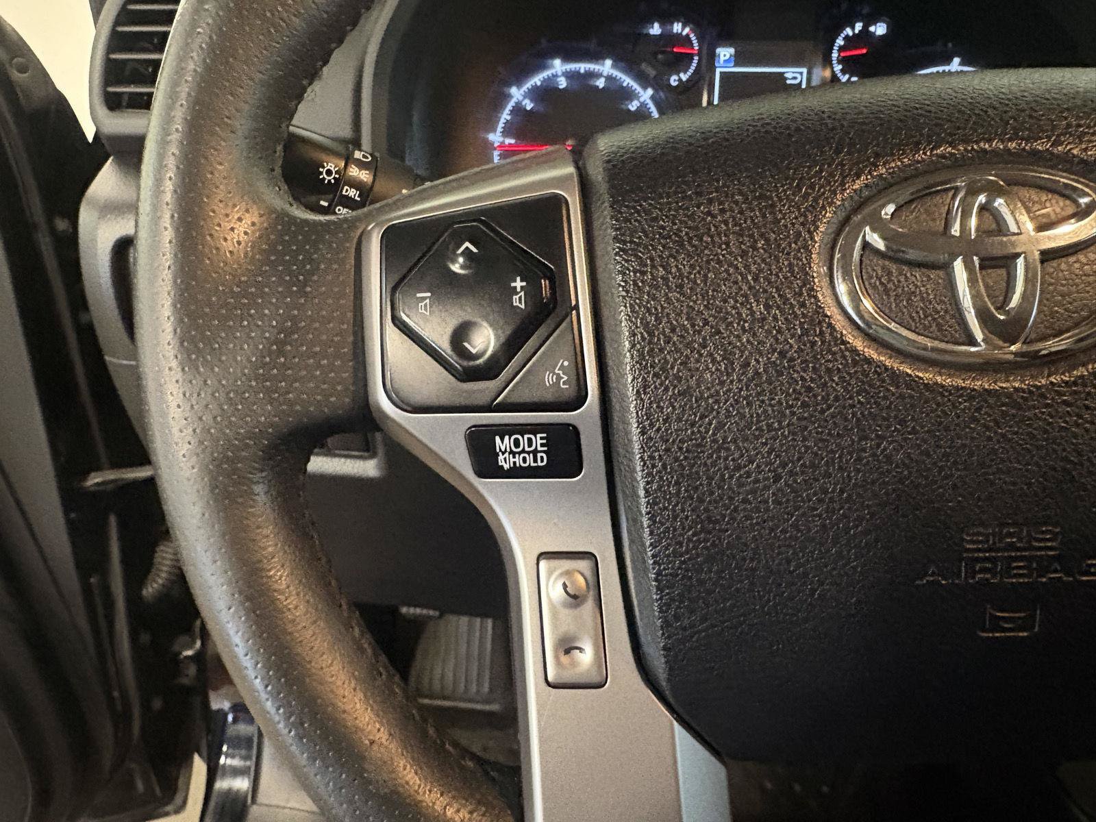 Used 2021 Toyota 4Runner SR5 Premium w/ Moonroof Package AWD/4WD image 17