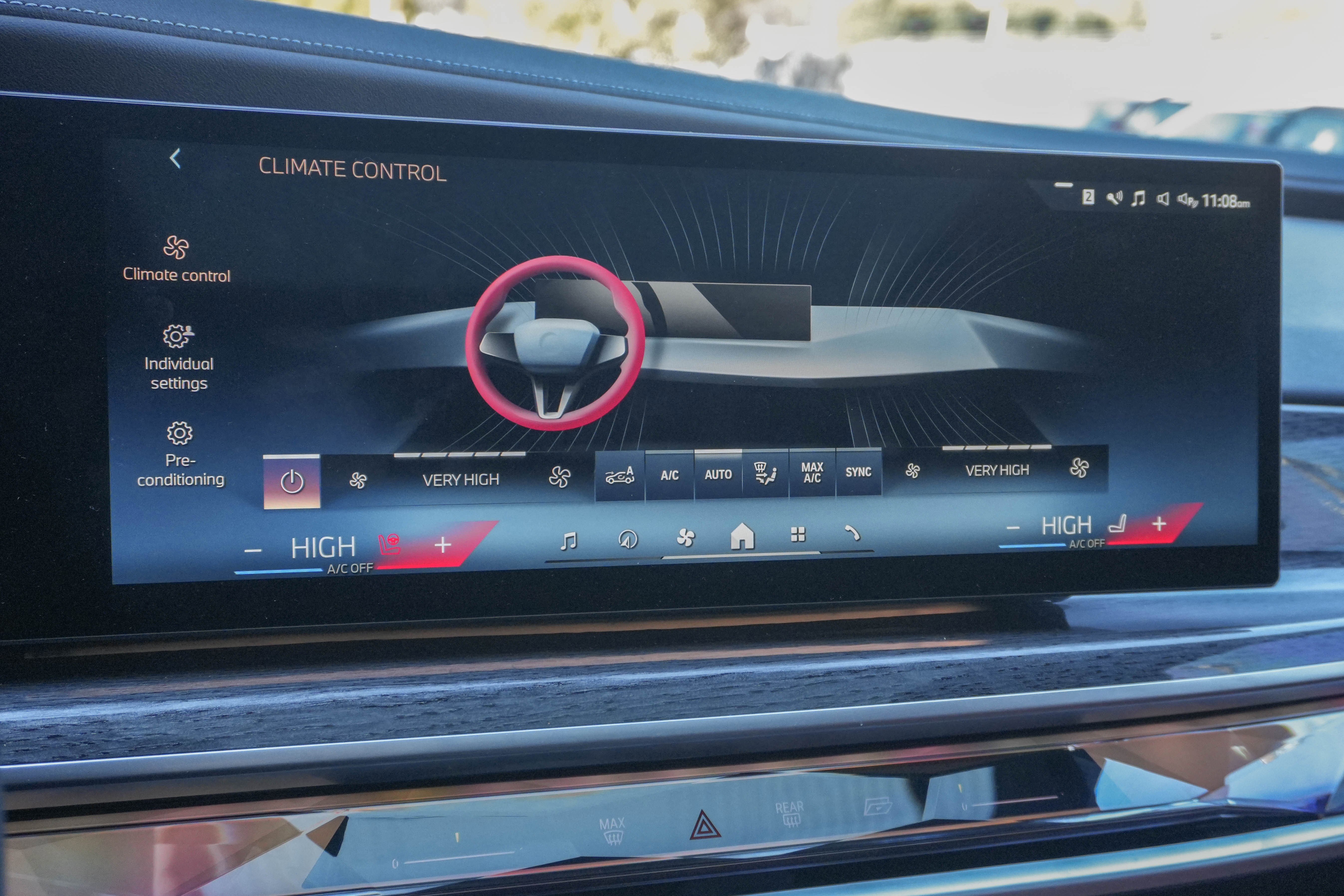 Certified 2023 BMW 760i xDrive w/ Executive Package image 24