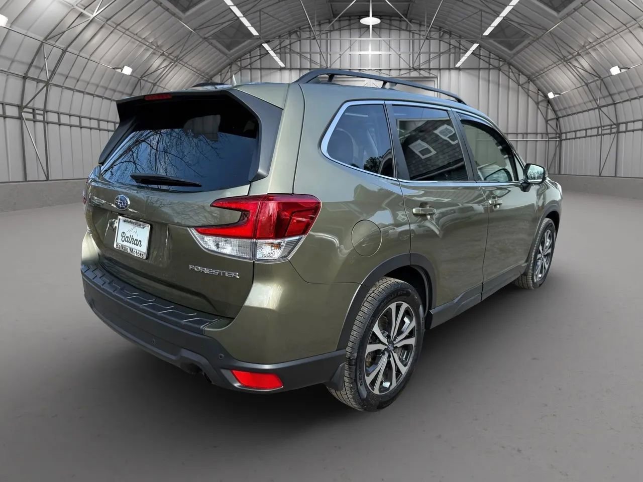Used 2023 Subaru Forester Limited image 4