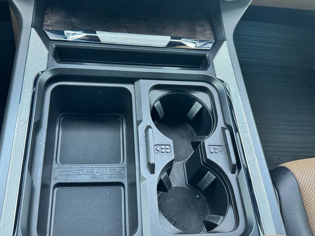 Used 2024 Ford F250 Lariat w/ Chrome Package image 29