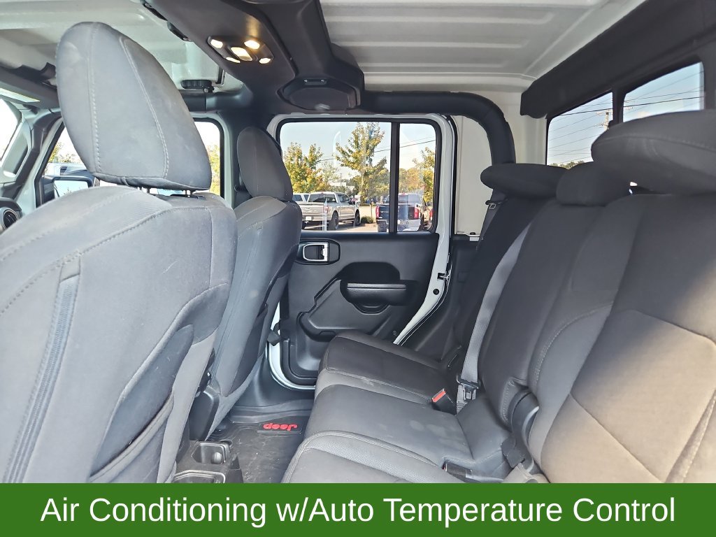 Used 2023 Jeep Gladiator Sport AWD/4WD image 26