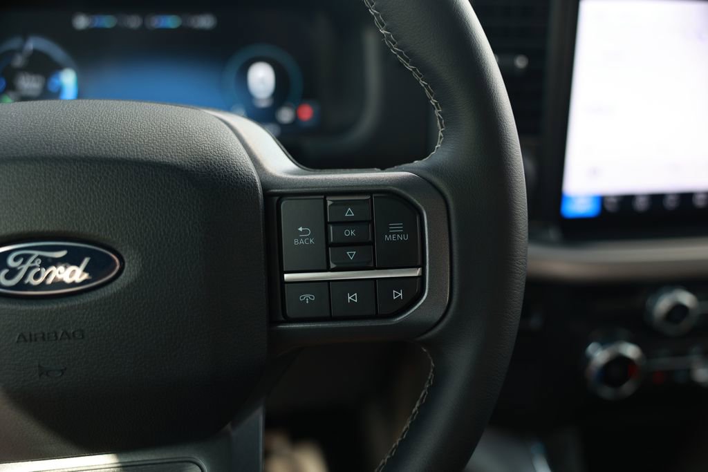 Used 2025 Ford F150 Lightning XLT AWD/4WD image 23