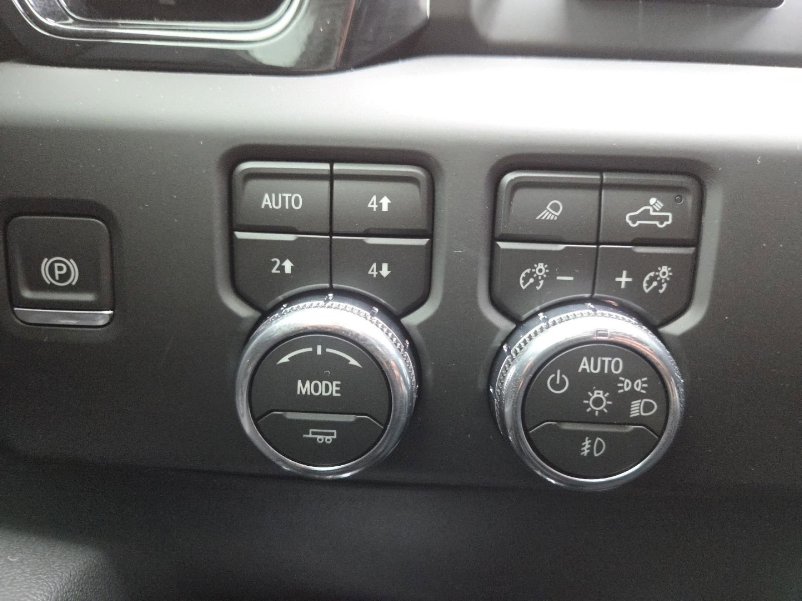 New 2026 GMC Sierra 1500 AT4 w/ AT4 Premium Package image 7