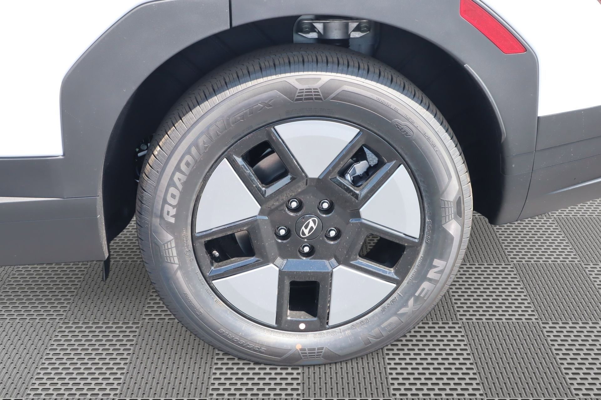 New 2026 Hyundai Santa Fe SEL image 5