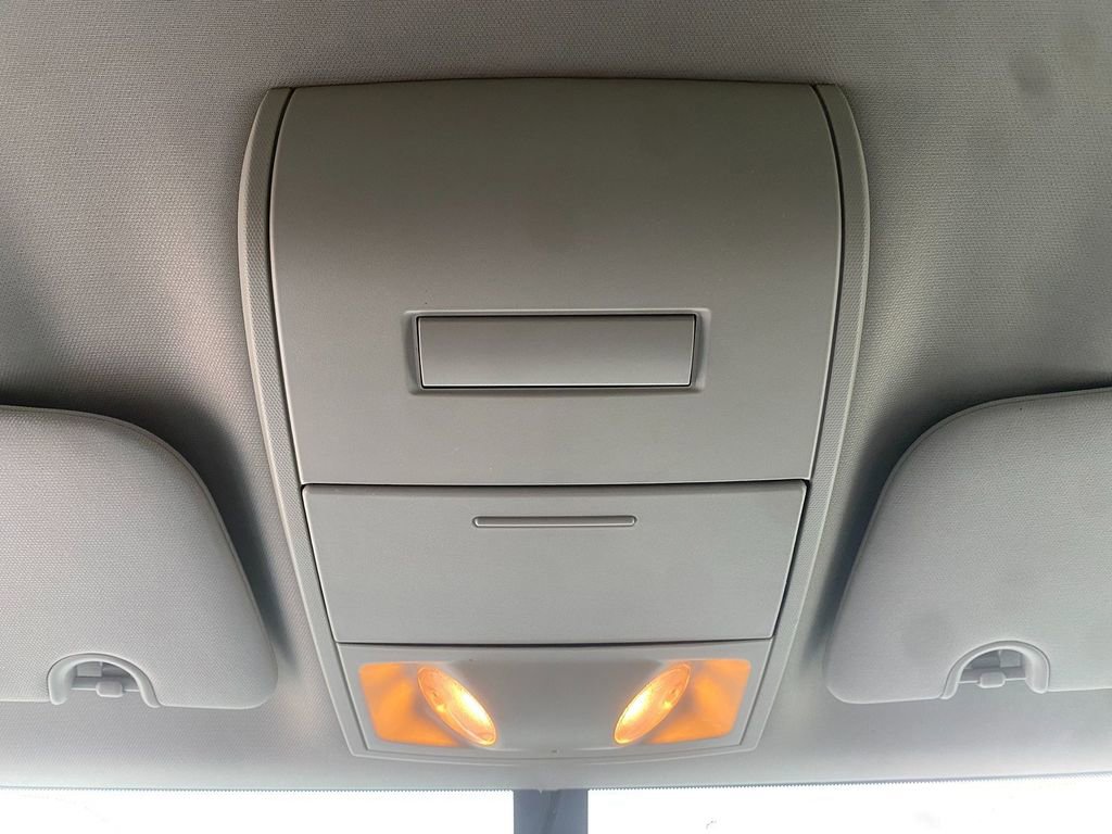 Used 2018 Dodge Grand Caravan SE w/ UConnect Hands-Free Group image 23