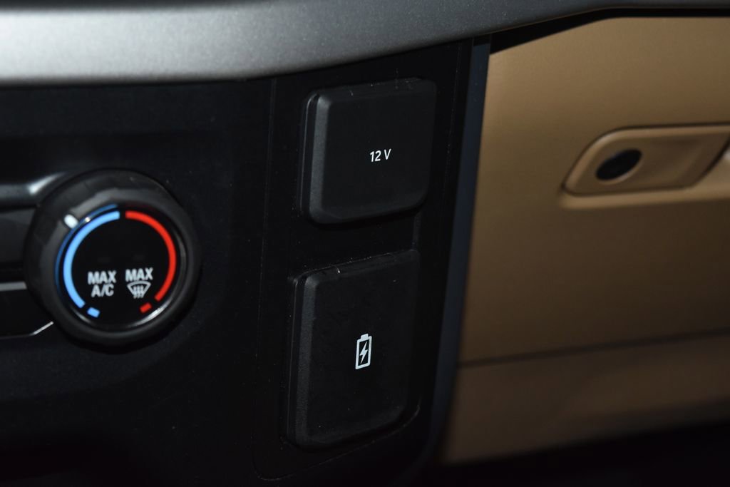 Used 2023 Ford F150 XLT image 14