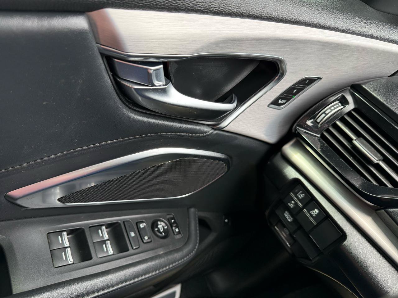 Used 2020 Acura RDX AWD image 30