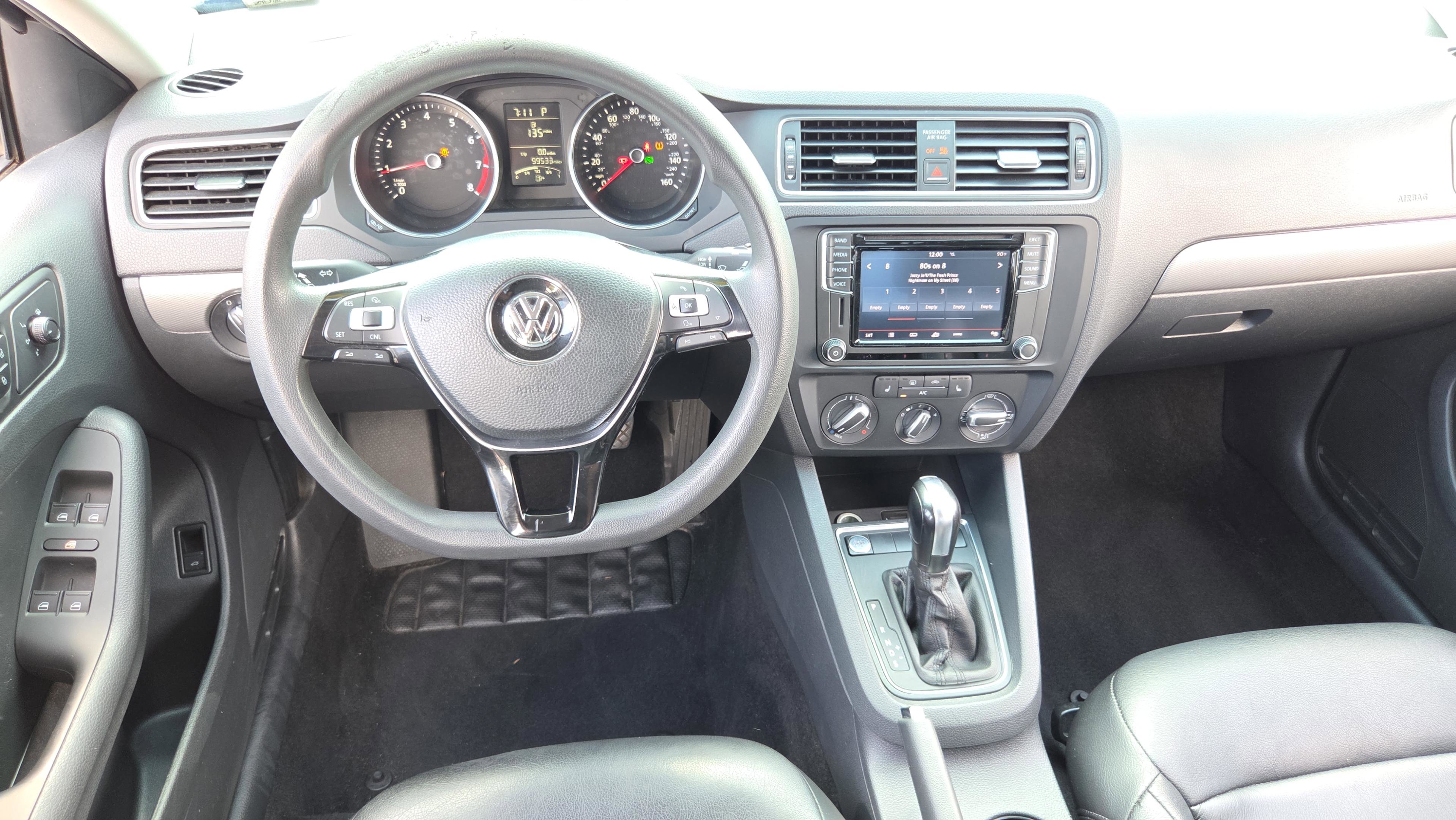 Used 2016 Volkswagen Jetta SE FWD image 11