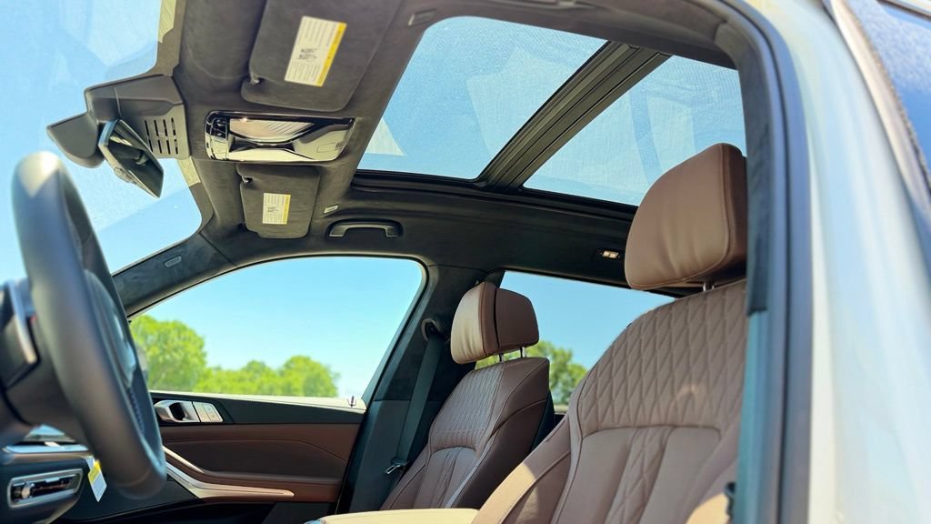 New 2027 BMW X7 M60i AWD/4WD image 15