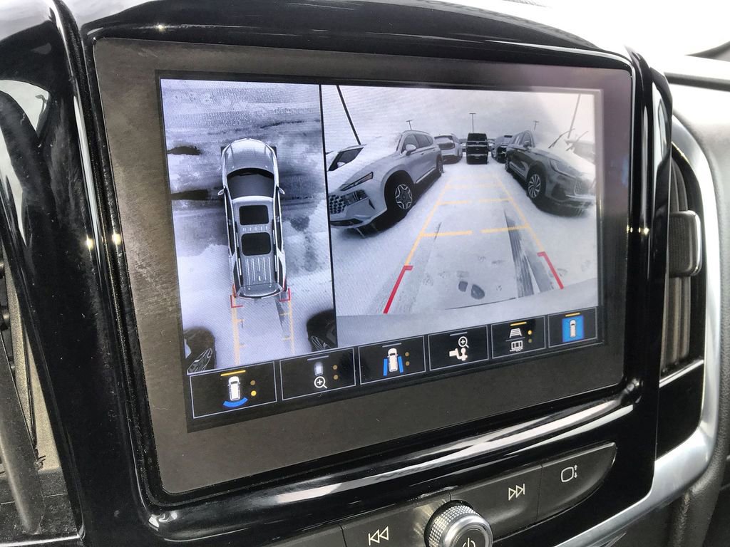 Used 2023 Chevrolet Traverse RS image 17