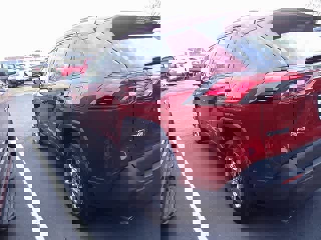 Used 2023 Toyota RAV4 XLE image 4