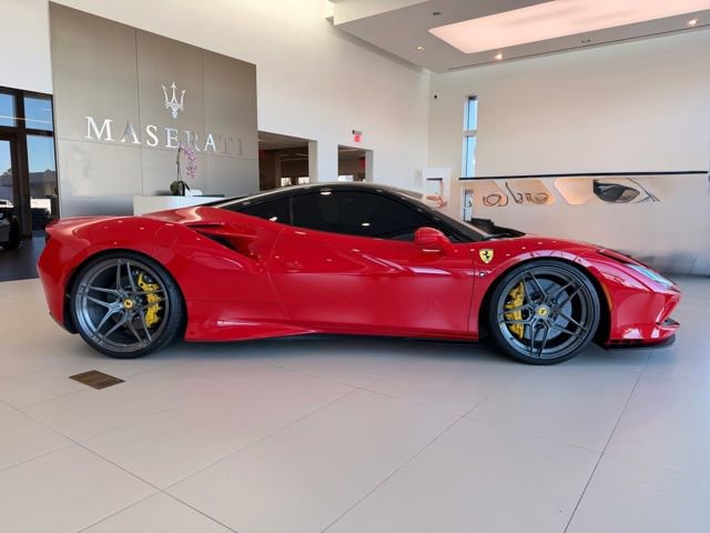 Used 2021 Ferrari F8 Tributo image 17