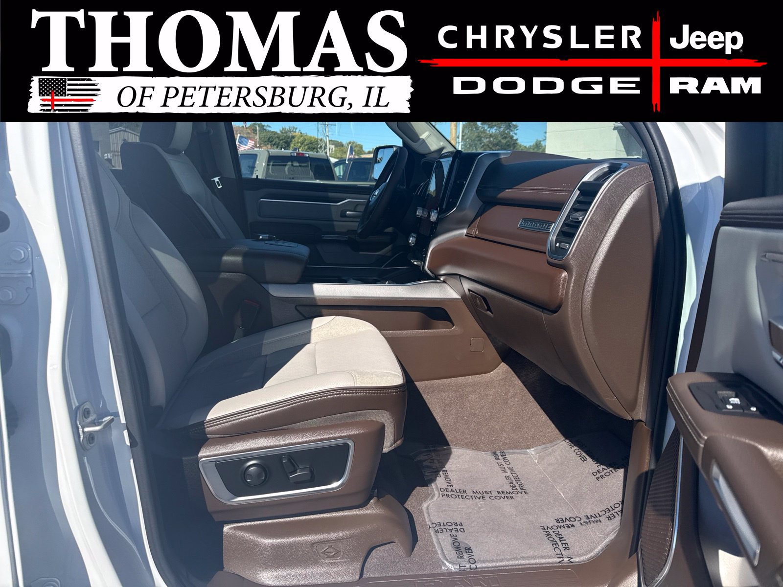 Used 2025 RAM 1500 Laramie AWD/4WD image 30