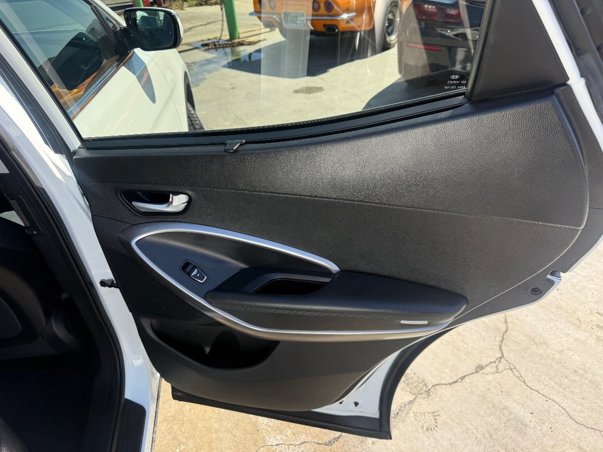 Used 2015 Hyundai Santa Fe Sport 2.0T FWD image 19