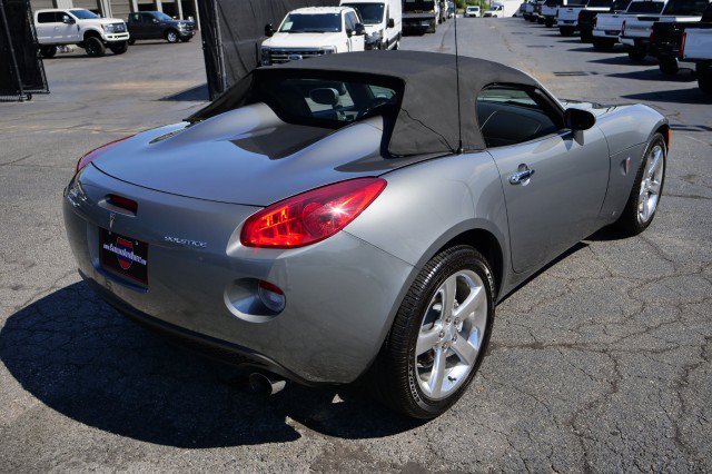 Used 2007 Pontiac Solstice Convertible w/ Premium Package RWD image 9