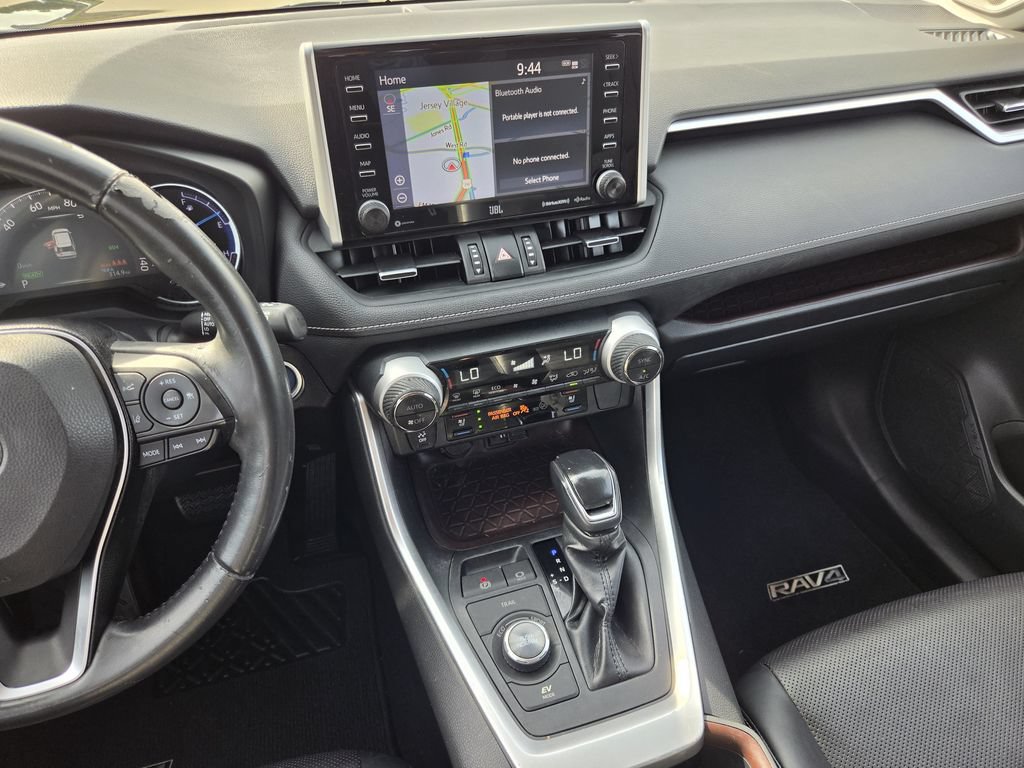 Used 2019 Toyota RAV4 Limited w/ Limited Grade Weather Package AWD/4WD image 17
