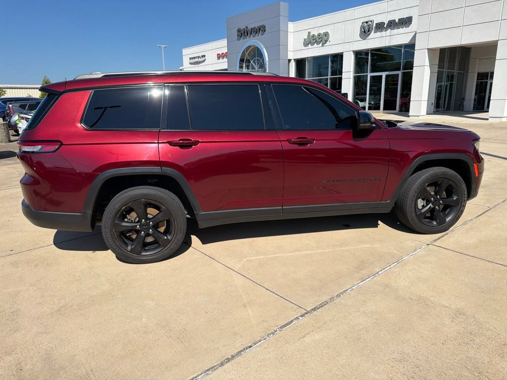 Used 2022 Jeep Grand Cherokee L Laredo RWD image 20