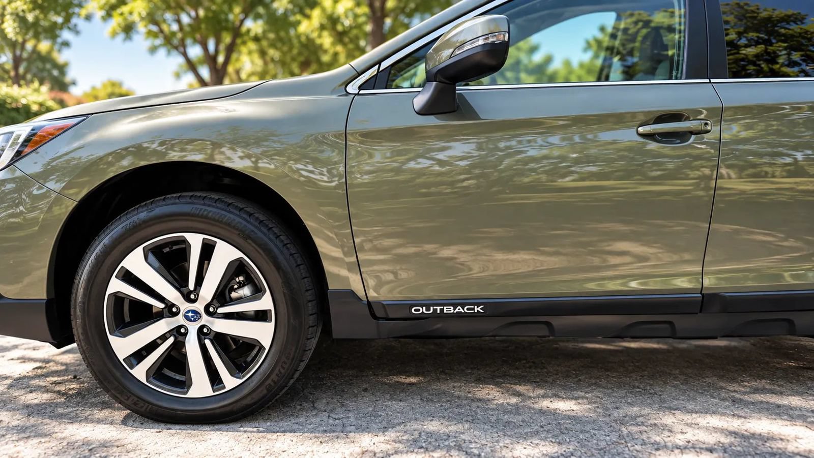 Used 2019 Subaru Outback 2.5i Limited AWD/4WD image 5
