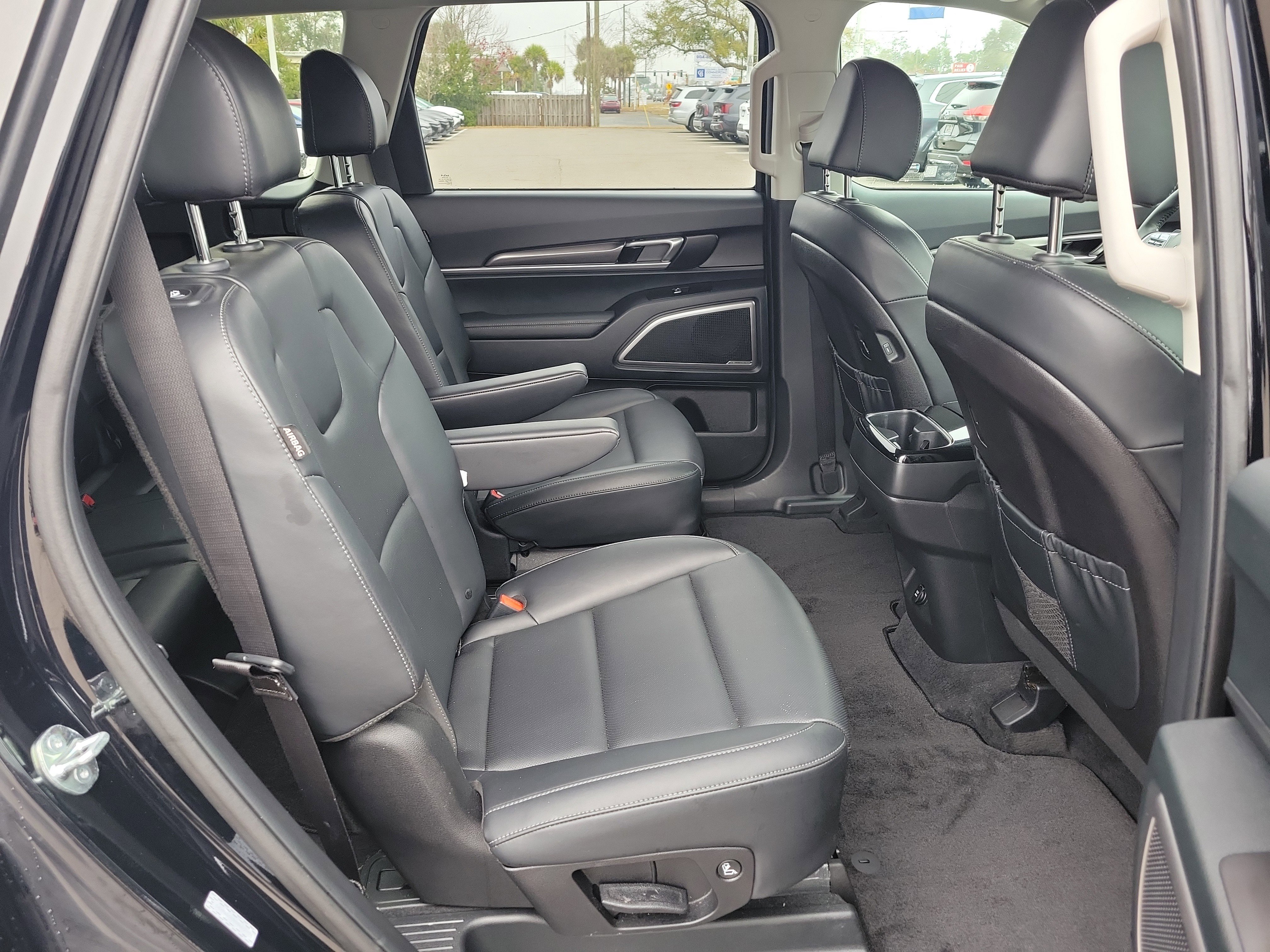 Used 2025 Kia Telluride S image 11