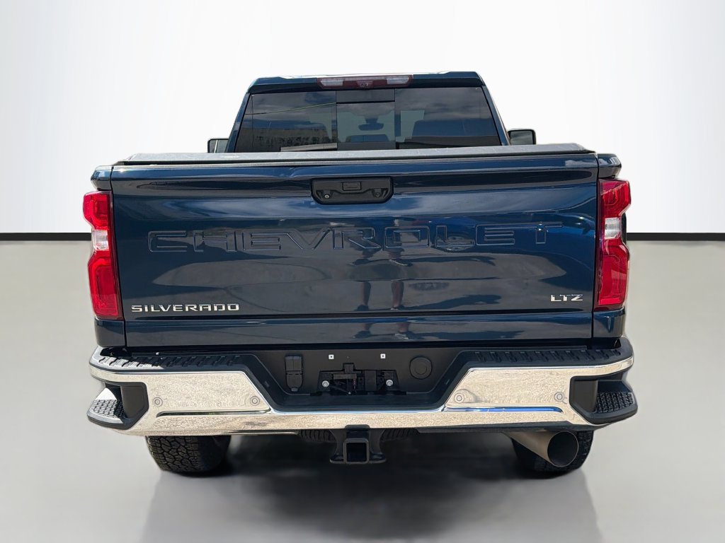 Used 2021 Chevrolet Silverado 2500 LTZ w/ LTZ Premium Package AWD/4WD image 6