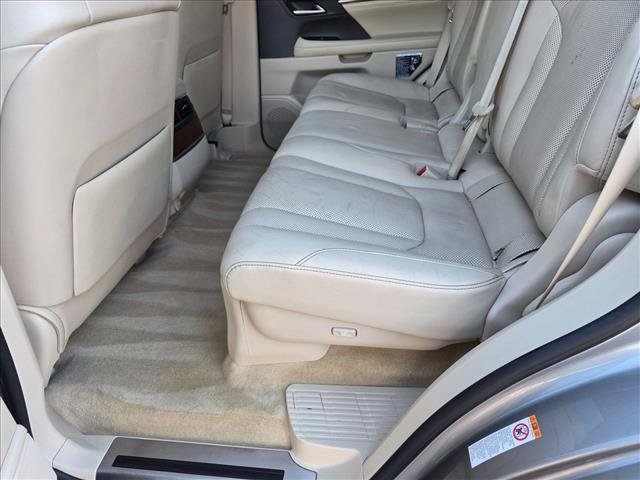 Used 2019 Lexus LX 570 4WD w/ Luxury Package image 21