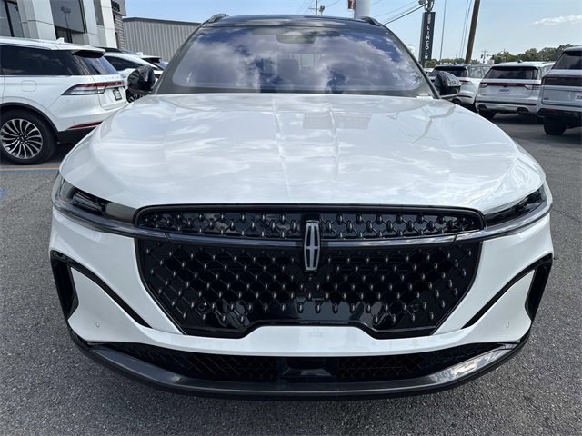 New 2025 Lincoln Nautilus Reserve image 2