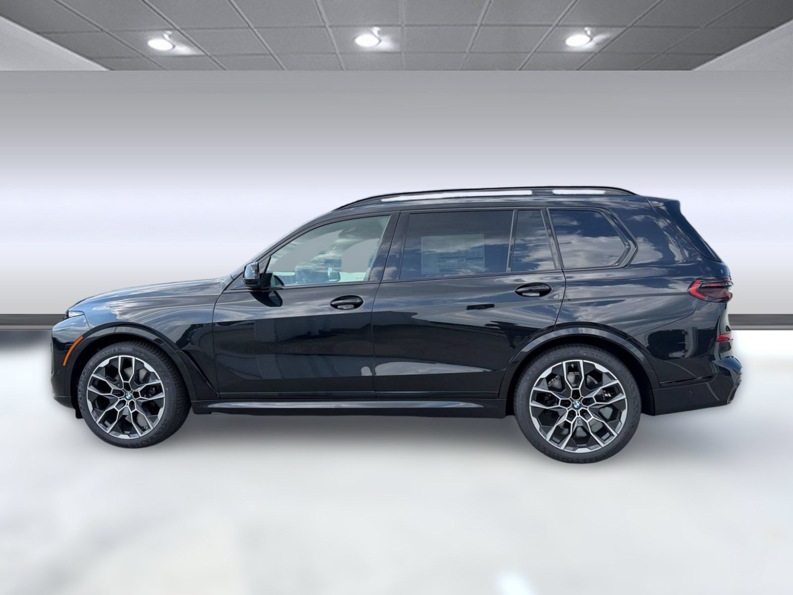 New 2027 BMW X7 xDrive40i w/ M Sport Package AWD/4WD image 2