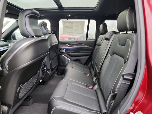 New 2024 Jeep Grand Cherokee Overland w/ Luxury Tech Group IV AWD/4WD image 5