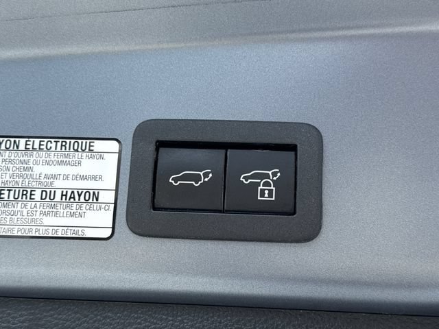 Used 2024 Toyota Corolla Cross XLE w/ Convenience Package AWD/4WD image 18