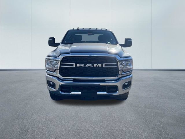 Used 2023 RAM 3500 Tradesman w/ Chrome Appearance Group AWD/4WD image 2