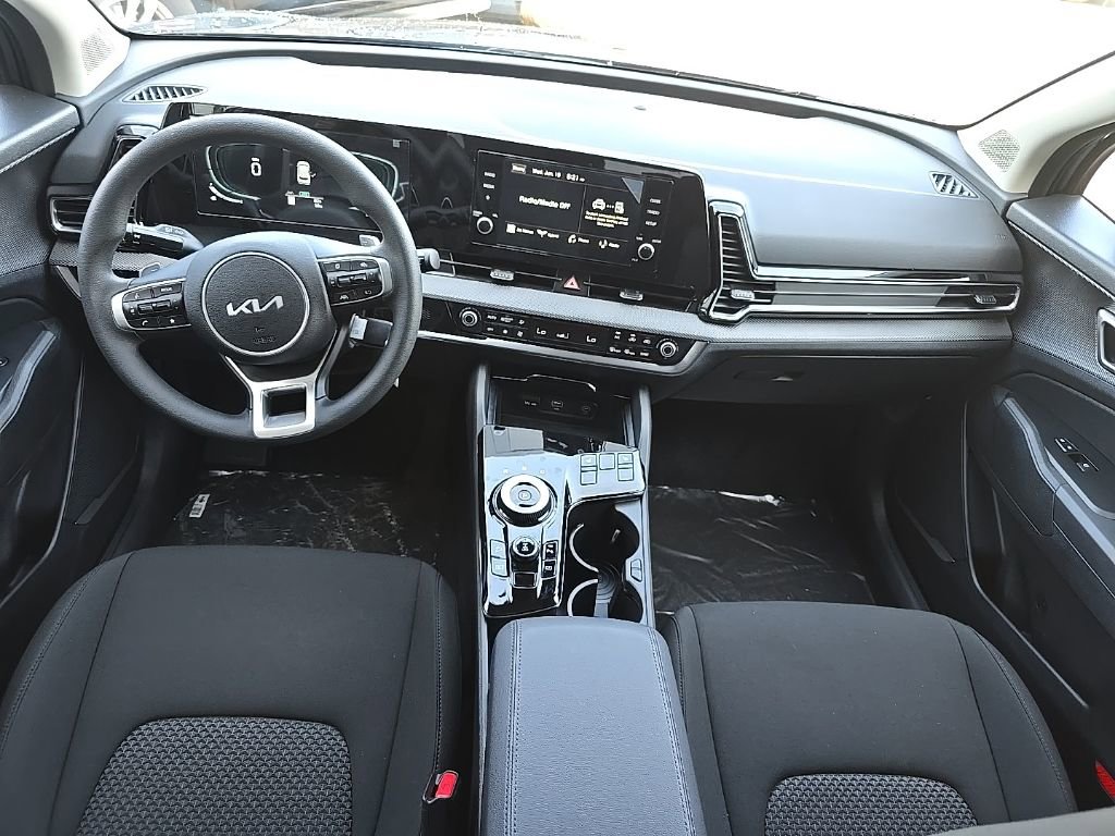 New 2025 Kia Sportage LX image 12