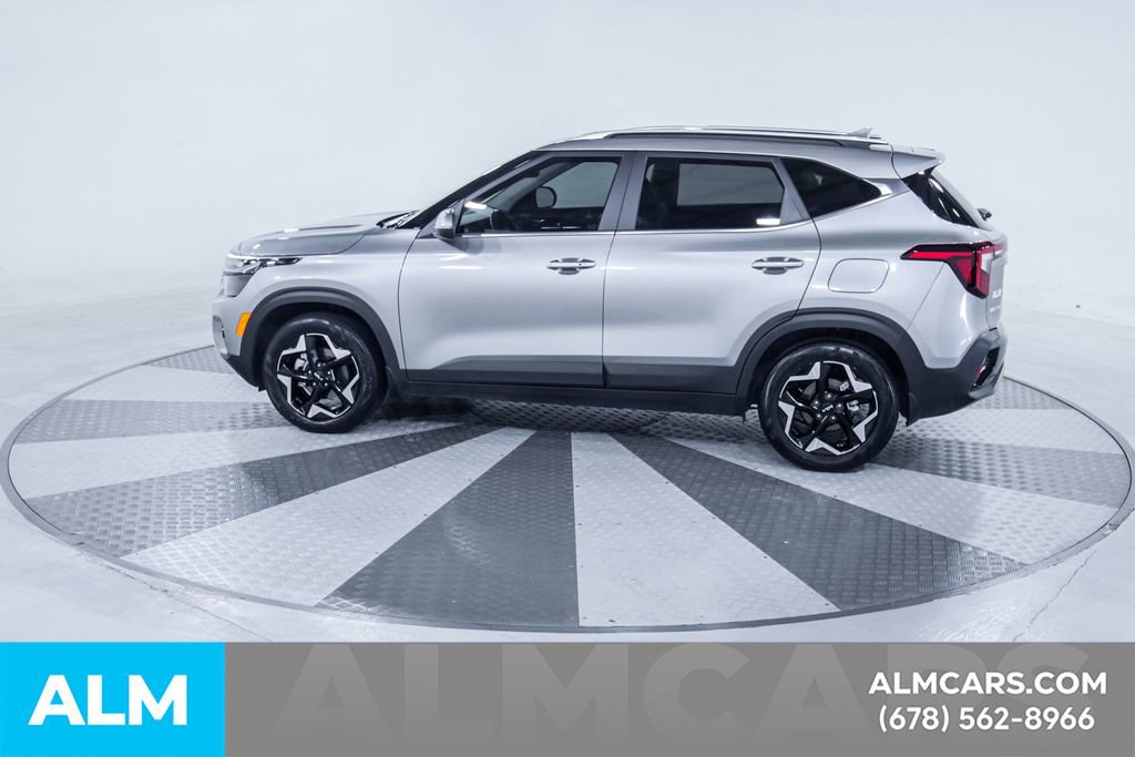 Used 2025 Kia Seltos EX FWD image 5