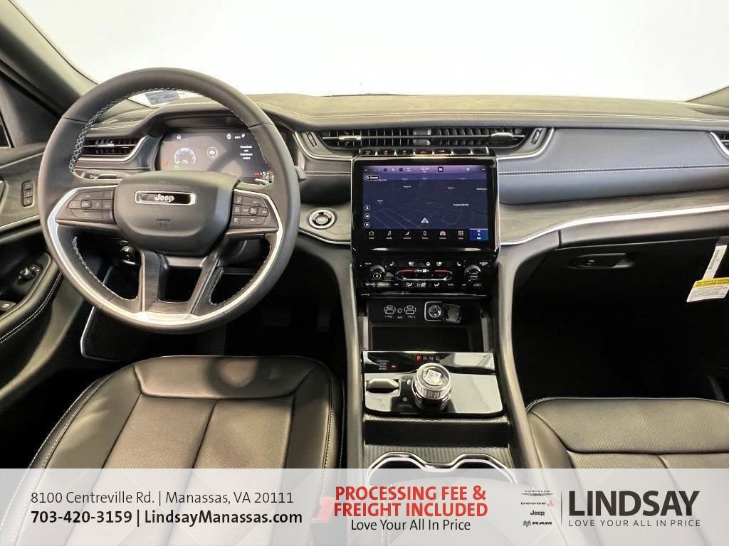 New 2025 Jeep Grand Cherokee Limited w/ Luxury Tech Group II image 18