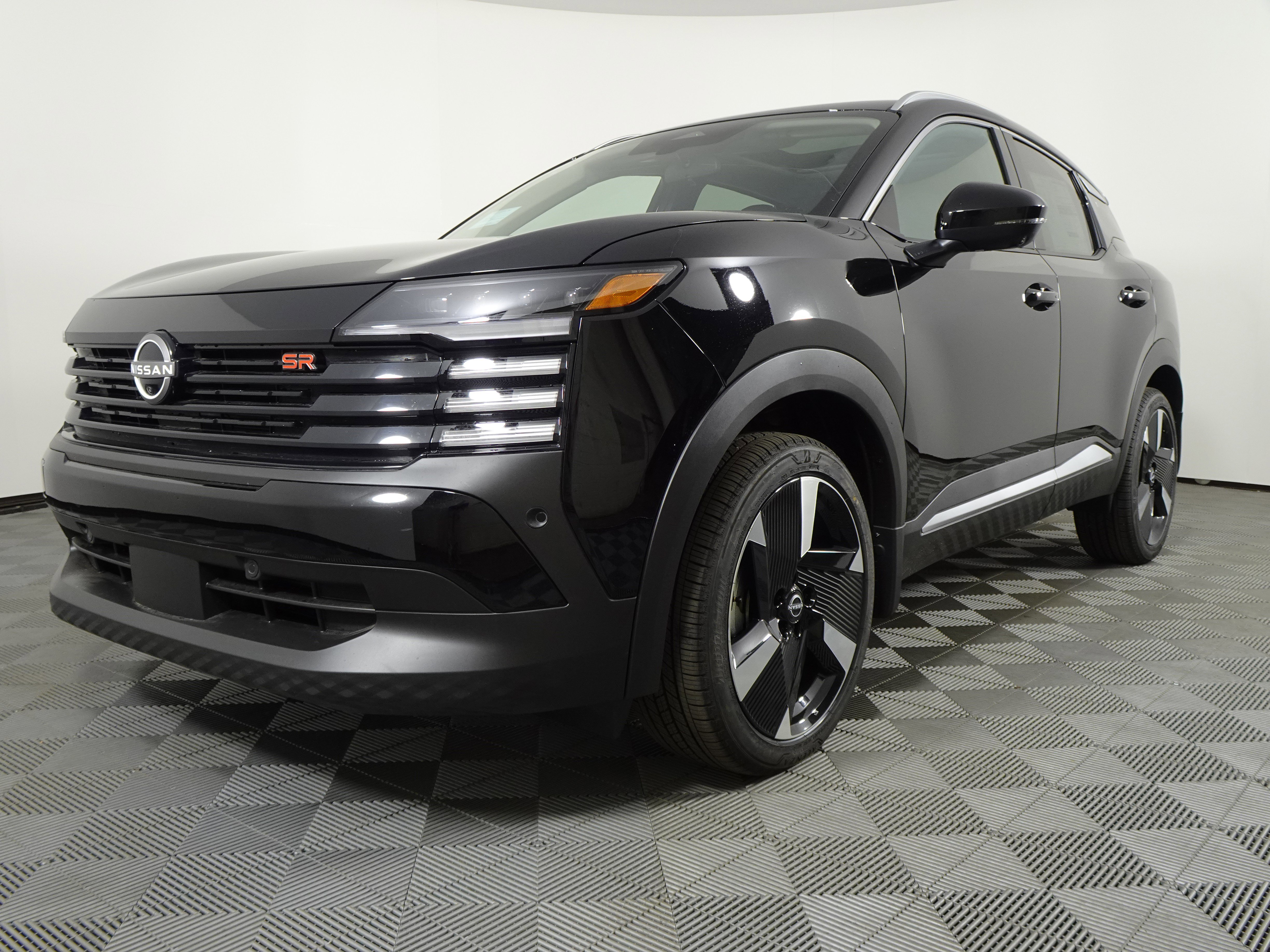 New 2025 Nissan Kicks SR w/ SR Premium Package image 14