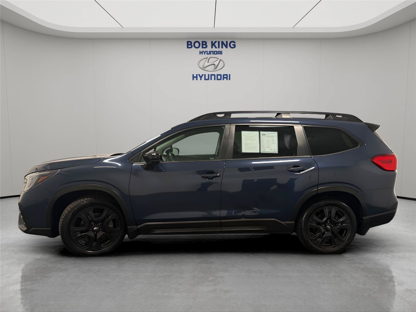 Used 2024 Subaru Ascent Onyx Edition AWD/4WD image 2