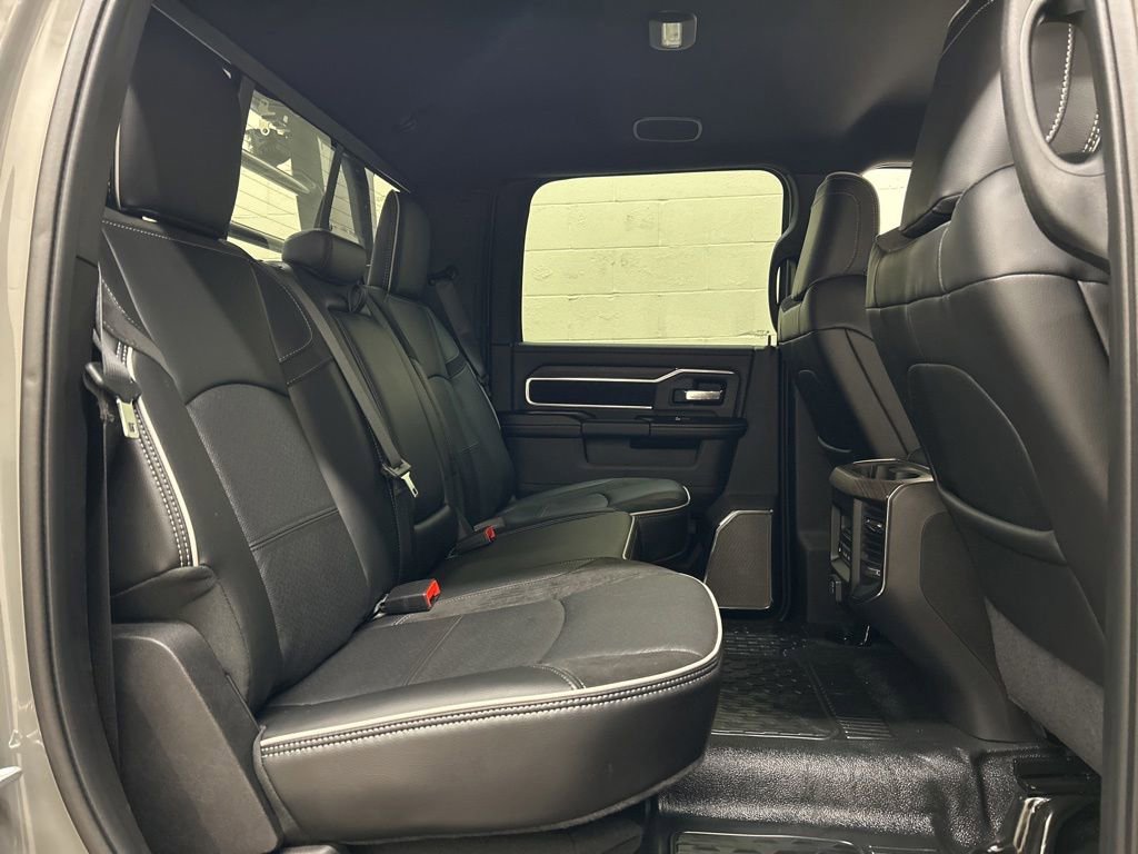 New 2026 RAM 4500 4x4 Crew Cab DRW w/ Laramie Trim Package image 9
