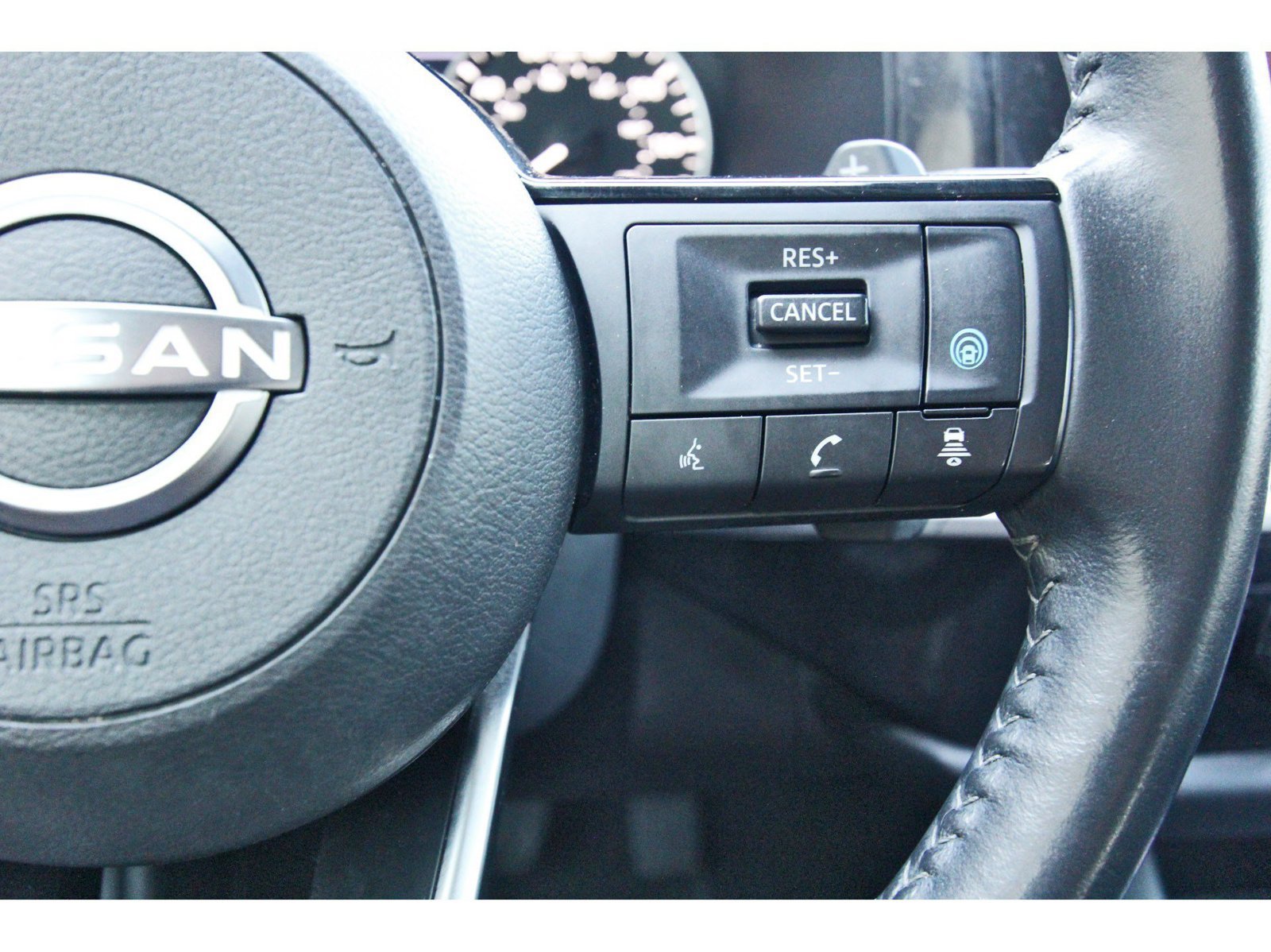 Used 2022 Nissan Pathfinder SV FWD image 20