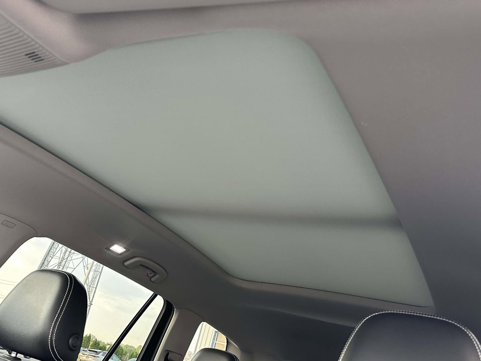 Used 2024 Volkswagen Atlas SEL image 20