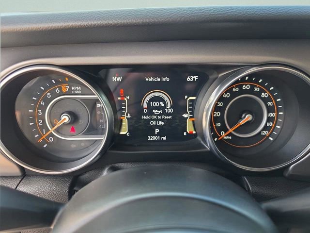 Certified 2023 Jeep Gladiator Willys AWD/4WD image 18