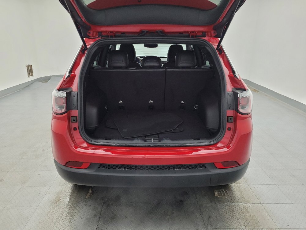 Used 2024 Jeep Compass Latitude image 29