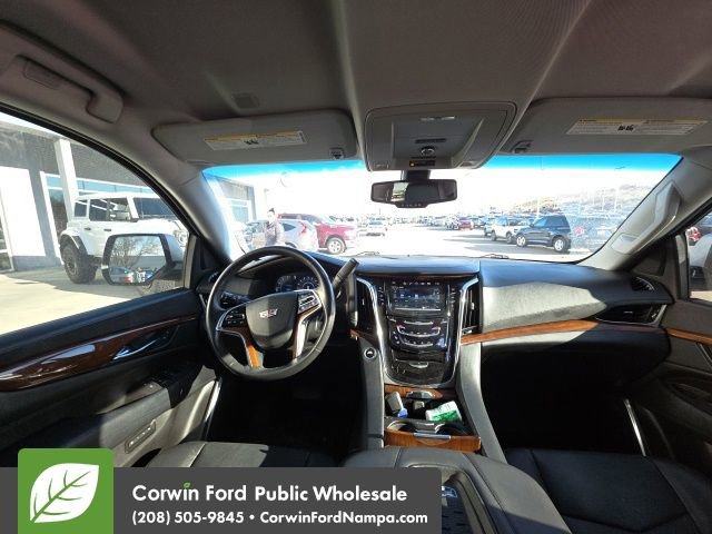 Used 2016 Cadillac Escalade ESV 4WD image 20