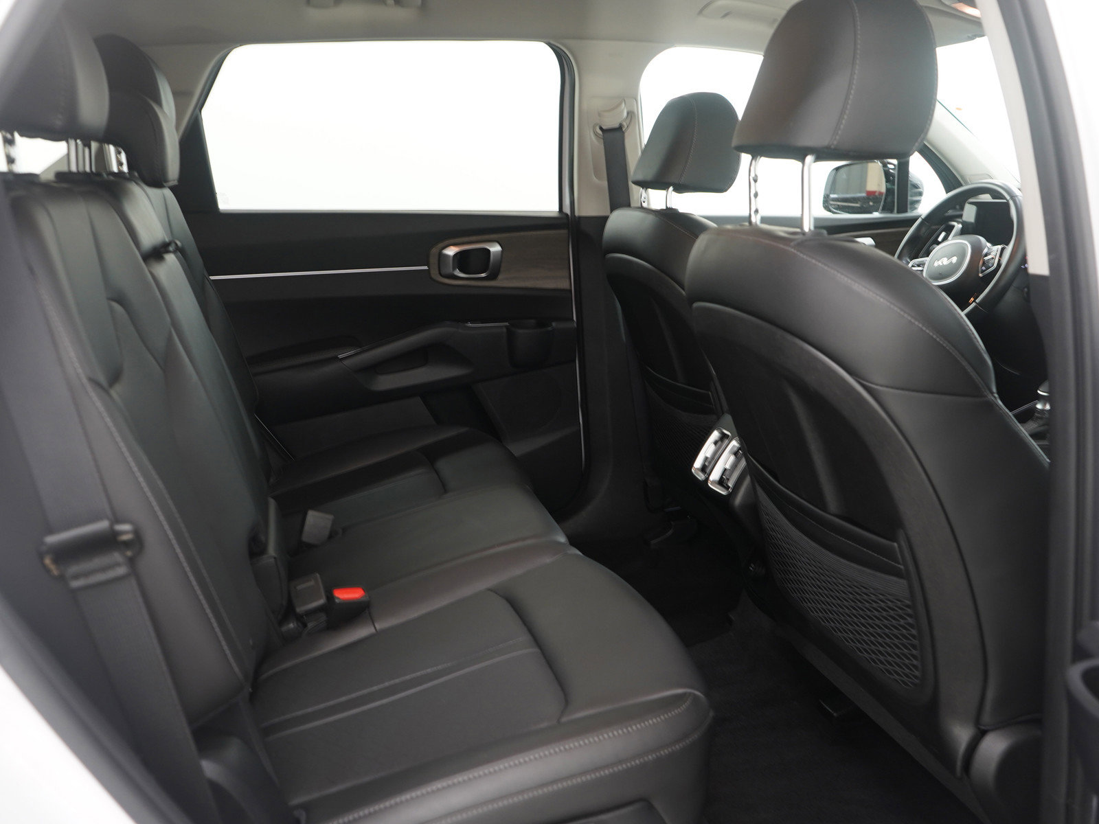 Used 2023 Kia Sorento S image 13