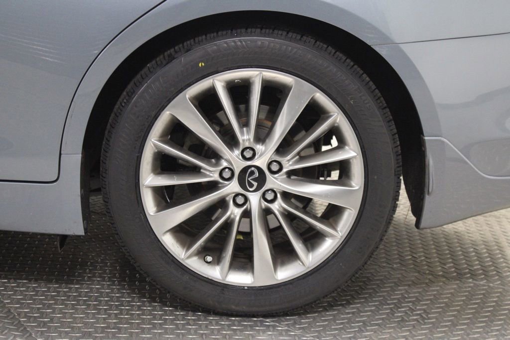 Used 2020 INFINITI Q50 Luxe w/ Essential Package (3.0T Luxe) RWD image 18