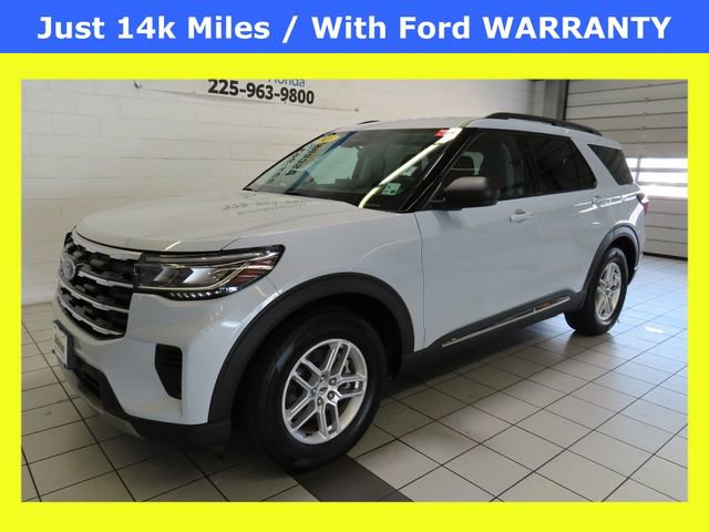 Used 2025 Ford Explorer Active image 1