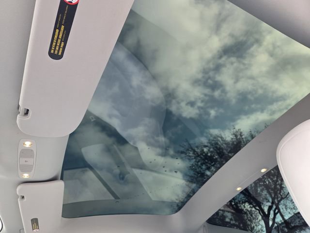 Used 2021 Tesla Model 3 Performance image 26