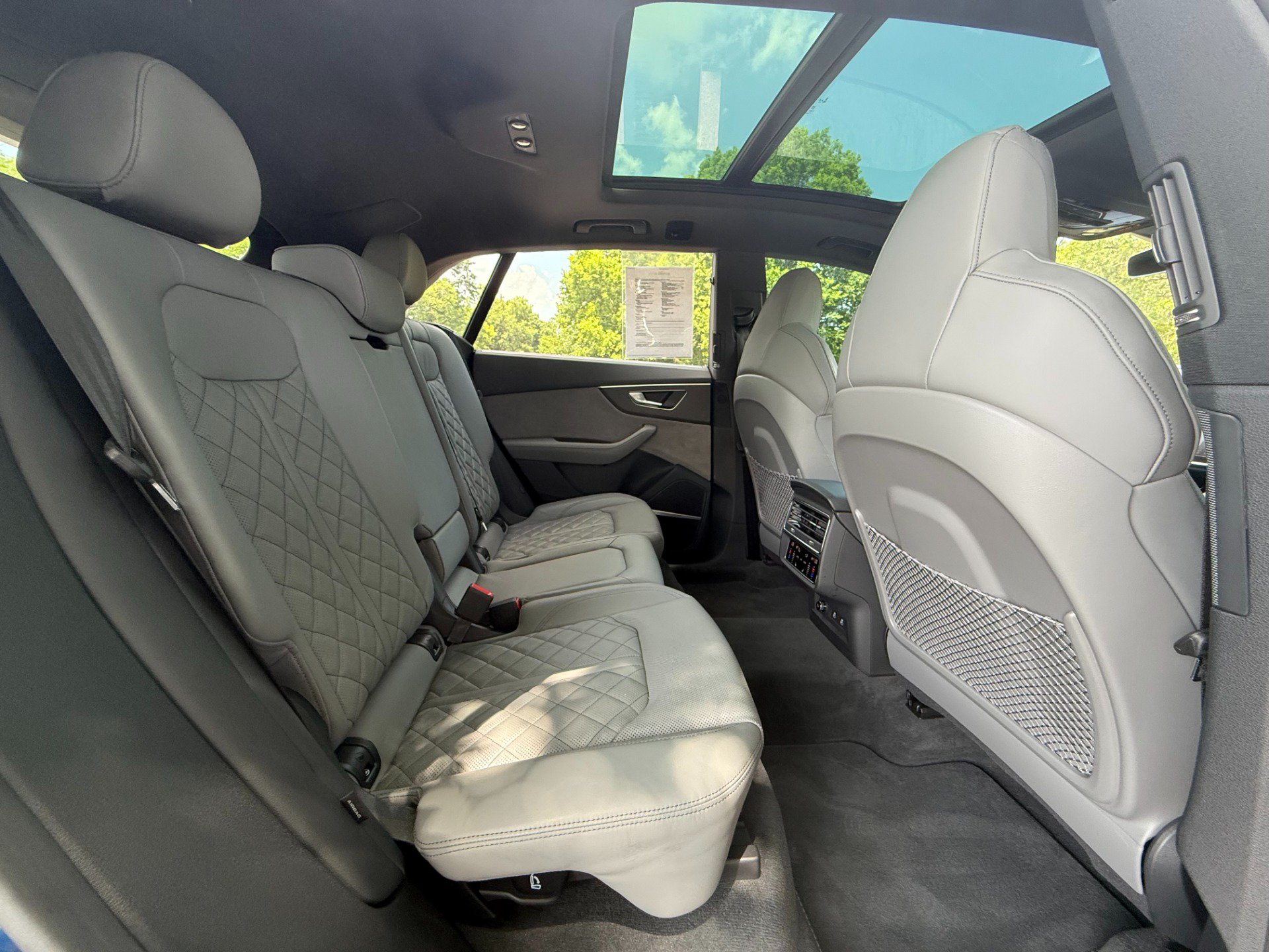 Used 2024 Audi SQ8 Prestige AWD/4WD image 32